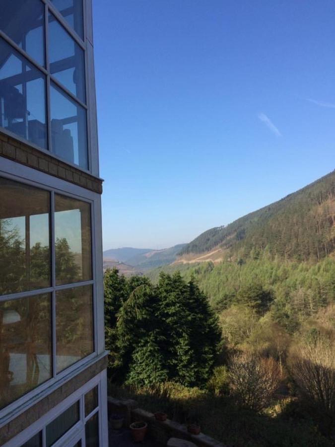 Rowan House Bed Breakfast Main House & Self Contained Self Catering Apartment Cymmer Buitenkant foto