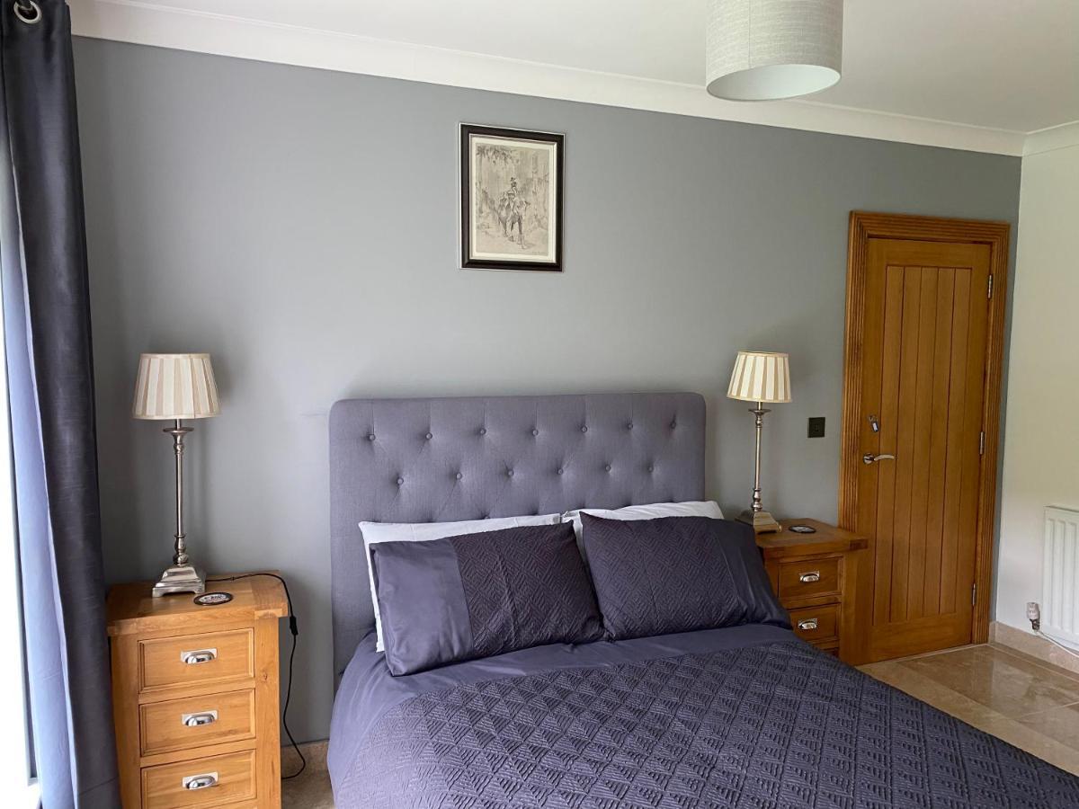 Rowan House Bed Breakfast Main House & Self Contained Self Catering Apartment Cymmer Buitenkant foto