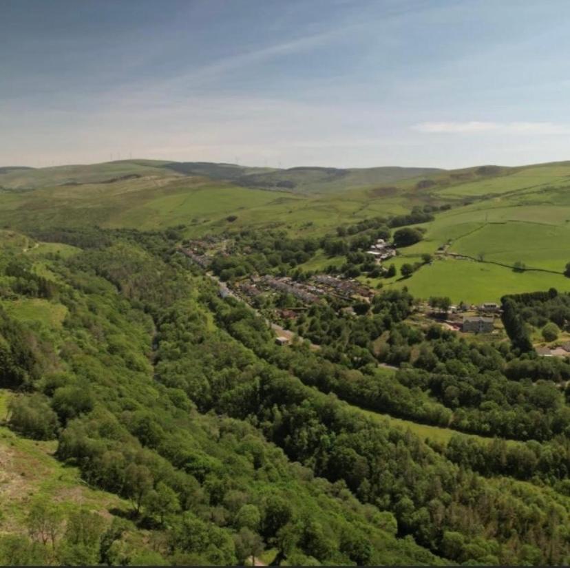 Rowan House Bed Breakfast Main House & Self Contained Self Catering Apartment Cymmer Buitenkant foto