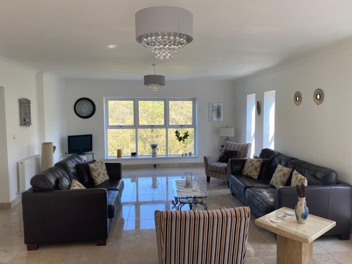 Rowan House Bed Breakfast Main House & Self Contained Self Catering Apartment Cymmer Buitenkant foto