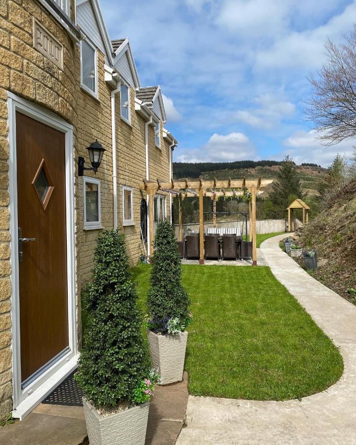 Rowan House Bed Breakfast Main House & Self Contained Self Catering Apartment Cymmer Buitenkant foto